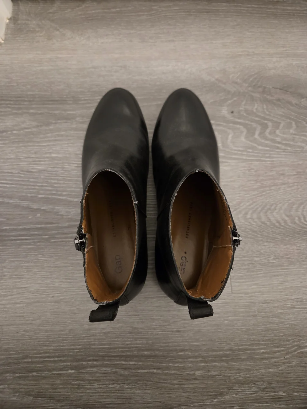 Gap Women's Black Leather Ankle Boots - Sleek Side-Zip Design